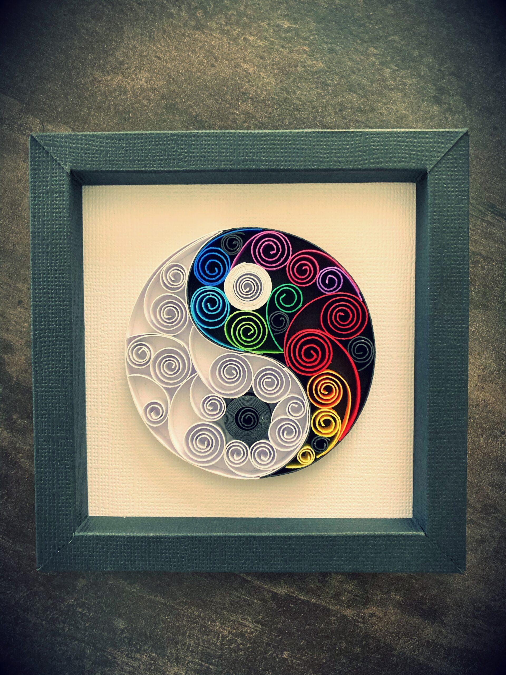 Mini tableau yin et yang en couleur