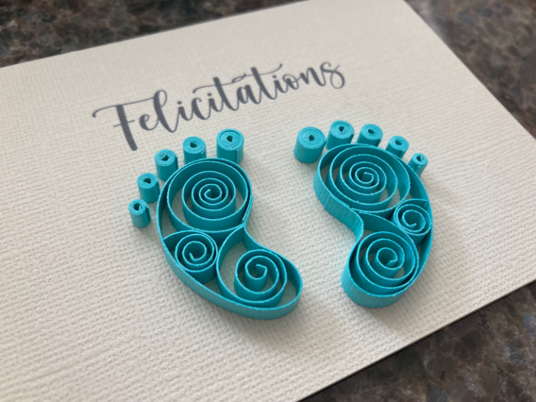 Carte quilling petits pieds